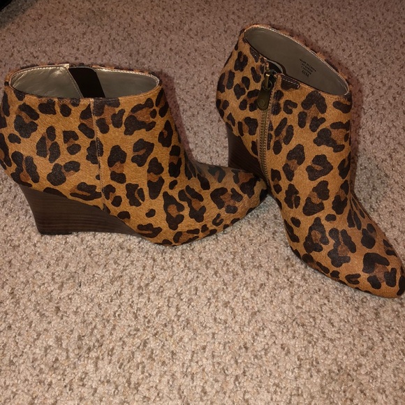 Adrienne Vittadini Leopard Bootie - Picture 1 of 5